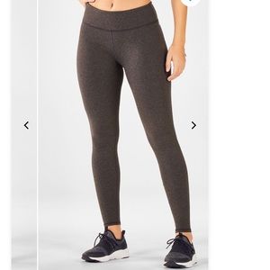 New Fabletics Salar Solid Powerhold Leggings
